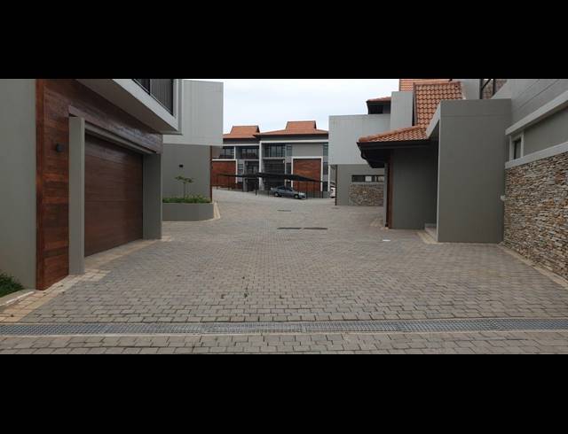 4 BEDROOM APARTMENT FOR SALE IN IZINGA ESTATE